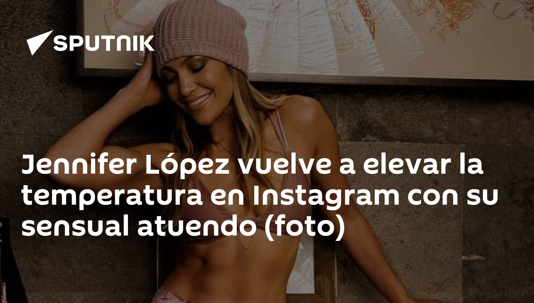 Jennifer Lopez lleva unos leggings estampados en color neón en Instagram