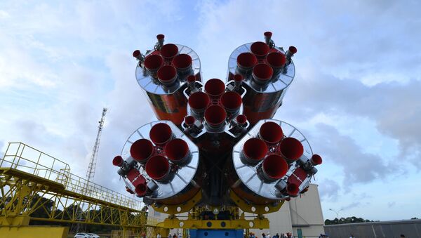 Un motor propulsor del cohete Soyuz-ST-B - Sputnik Mundo