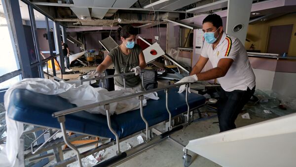 Un hospital en Beirut dañado por explosión - Sputnik Mundo