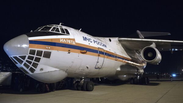 Avión con ayuda humanitaria de Rusia llega al Líbano - Sputnik Mundo