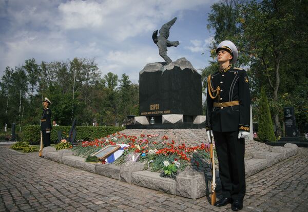 Misa en el 20 aniversario del naufragio del submarino Kursk se celebró en San Petersburgo Misa en el 20 aniversario del naufragio del submarino Kursk se celebró en San Petersburgo - Sputnik Mundo