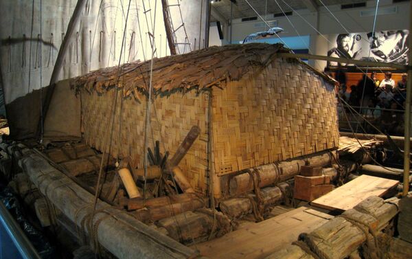 La balsa Kon-Tiki raft, en el museo Kon-Tiki en Oslo, Noruega - Sputnik Mundo