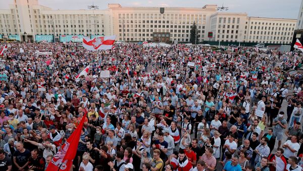 Protestas en Minsk, Bielorrusia, tras las elecciones presidenciales - Sputnik Mundo