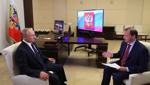 El presidente de Rusia, Vladímir Putin, durante una entrevista con Rossiya 1 - Sputnik Mundo