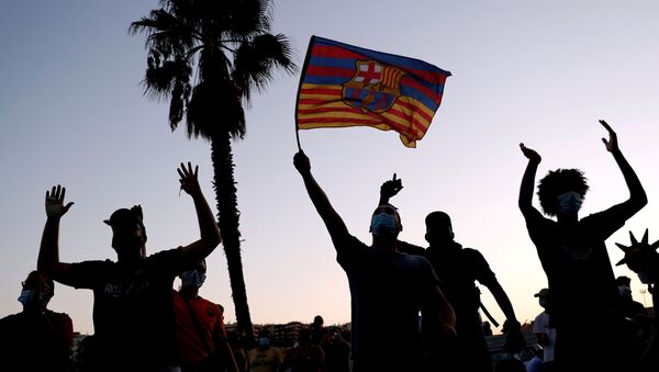 Protestas por la salida de Messi del Barcelona - Sputnik Mundo