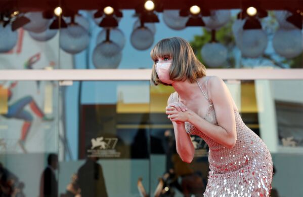Актриса Майя Хоук на Венецианском кинофестивале - Sputnik Mundo