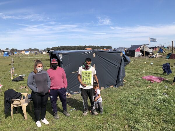 Tensión entre propiedad privada y crisis habitacional: tomas de tierras en Argentina Tensión entre propiedad privada y crisis habitacional: tomas de tierras en Argentina - Sputnik Mundo
