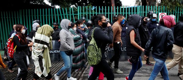 Protesta contra violencia de género en México Protesta contra violencia de género en México - Sputnik Mundo
