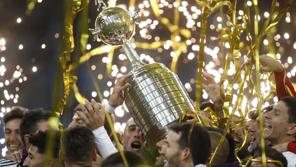 Futbolistas de River Plate de Argentina celebran la obtención de la Copa Libertadores en 2018 - Sputnik Mundo