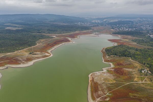 Cómo Ucrania priva a Crimea de agua para castigarla por su fidelidad a Rusia Cómo Ucrania priva a Crimea de agua para castigarla por su fidelidad a Rusia - Sputnik Mundo