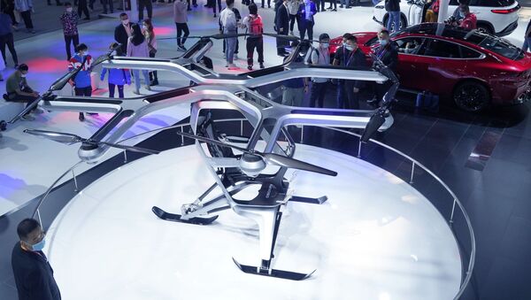El prototipo de vehículo volador Kiwigogo de Xpeng Motors se exhibe en el Auto China 2020 - Sputnik Mundo