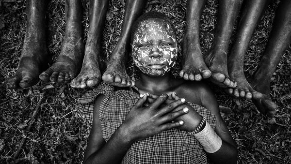 Снимок Suri Girl мьянманского фотографа Zay Lar Yin, победивший в категории Emotive Portraits конкурса Better Photography Magazine Photo of the Year - Sputnik Mundo