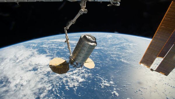 El carguero espacial Cygnus en la EEI - Sputnik Mundo