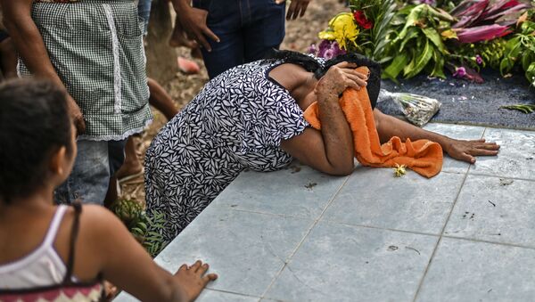 Un funeral en México en tiempos de la pandemia de COVID-19 - Sputnik Mundo
