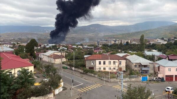 Consecuencias del ataque a la capital de Nagorno Karabaj, Stepanakert - Sputnik Mundo