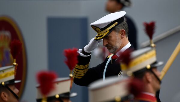 Rey Felipe VI durante el desfile militar del Día Nacional de España. 12 de octubre de 2019 - Sputnik Mundo