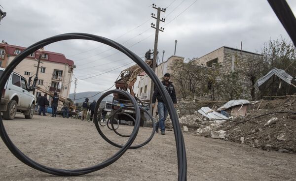 Ruinas, bajas y dolor, ¿las secuelas del conflicto en Nagorno Karabaj?

 - Sputnik Mundo