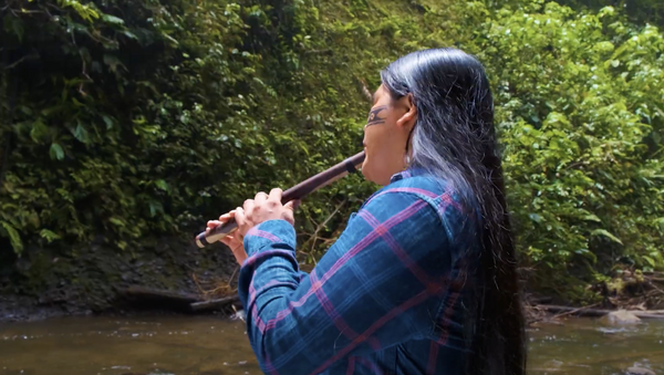 Indígenas de cuenca Amazónica celebran 528 años de resistencia con video musical - Sputnik Mundo