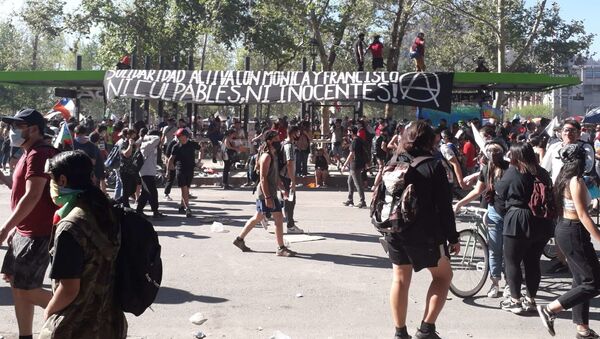 El estallido social cumple un año con protestas en Chile - Sputnik Mundo