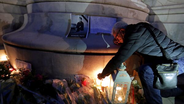 Homenaje al profesor decapitado en Francia - Sputnik Mundo