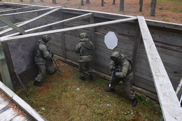 'Counter strike' al estilo ruso: el entrenamiento de las fuerzas especiales

 - Sputnik Mundo