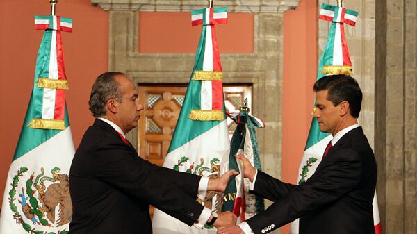 Felipe Calderón y Enrique Peña Nieto, expresidentes de México - Sputnik Mundo