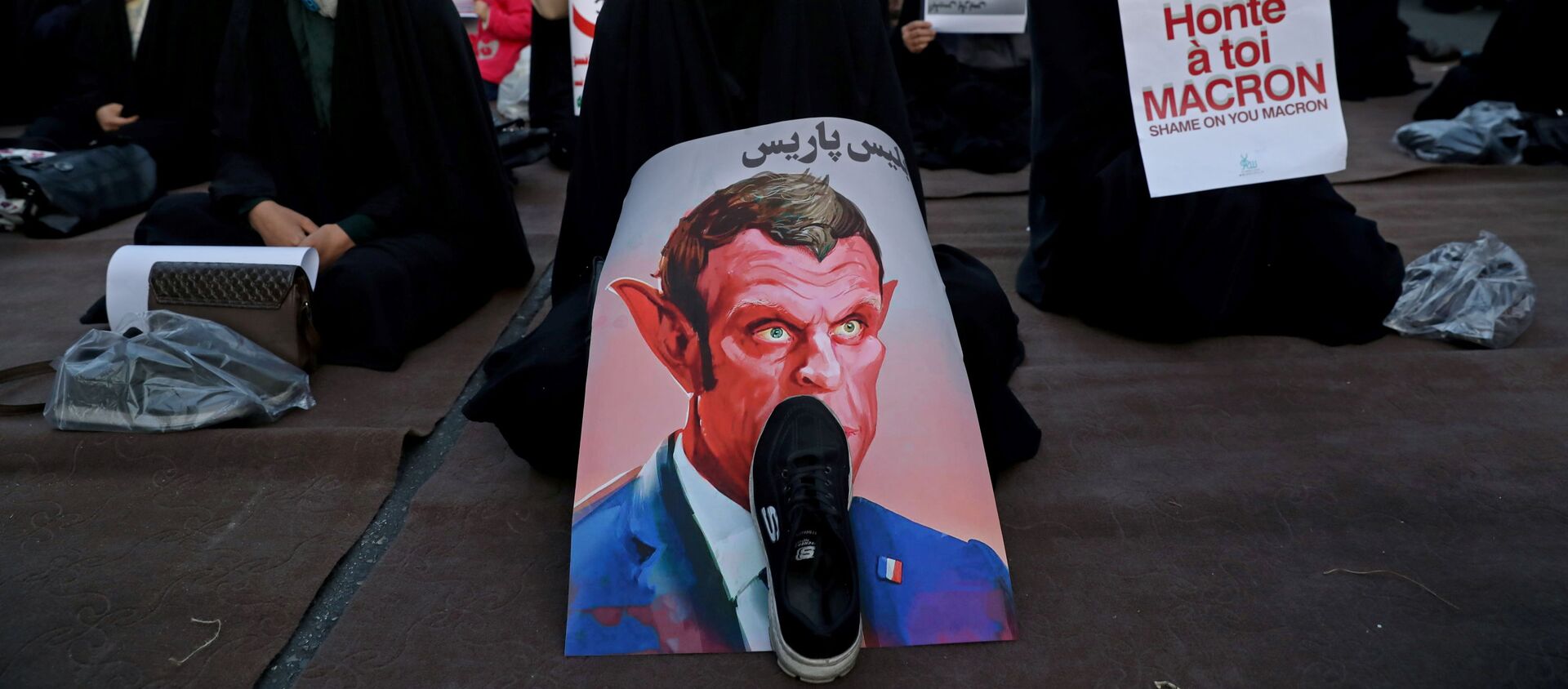 Musulmanos protestan contra el presidente de Francia, Emmanuel Macron - Sputnik Mundo, 1920, 28.10.2020