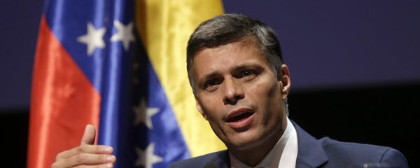 Leopoldo López, dirigente político venezolano durante una conferencia de prensa en Madrid. 27 de octubre de 2020 Leopoldo López, dirigente político venezolano durante una conferencia de prensa en Madrid. 27 de octubre de 2020 - Sputnik Mundo