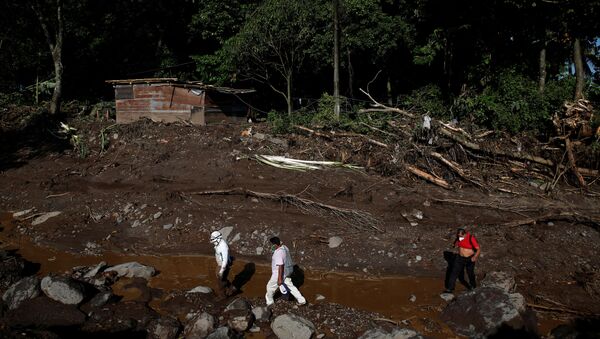 Deslizamiento de tierra en El Salvador - Sputnik Mundo