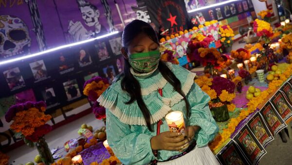 Celebración del Día de los Muertos en México - Sputnik Mundo