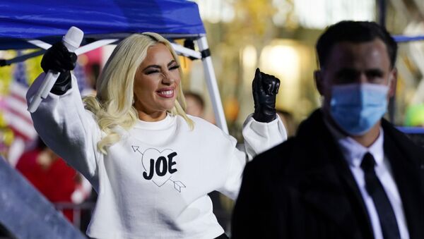 Lady Gaga haciendo campaña para Joe Biden (archivo) - Sputnik Mundo