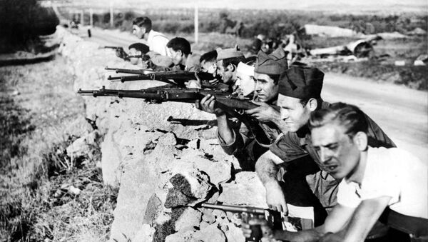Milicianos republicanos durante la Guerra Civil Española - Sputnik Mundo