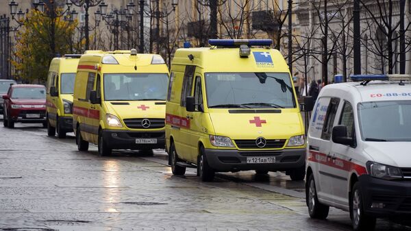 Ambulancias en Rusia durante brote de coronavirus - Sputnik Mundo