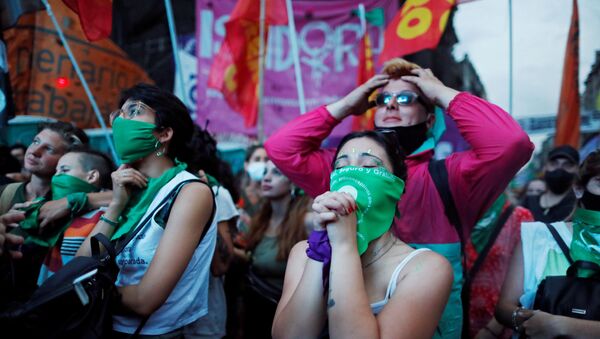 Protestas en Buenos Aires a favor de la legalización del aborto - Sputnik Mundo