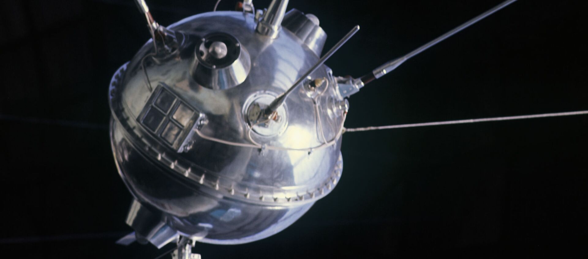 Luna-1, la primera sonda interplanetaria enviada hacia la Luna - Sputnik Mundo, 1920, 02.01.2021