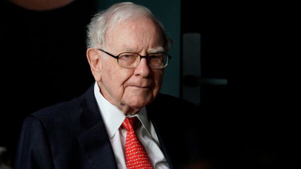 Warren Buffett, multimillonario estadounidense - Sputnik Mundo