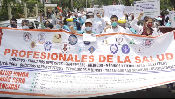 Los médicos peruanos convocan una huelga nacional en medio de la segunda ola del COVID-19 - Sputnik Mundo