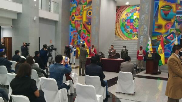 El presidente de Bolivia, Luis Arce, posesiona a Jeyson Auza como el nuevo Ministro de Salud y Deportes - Sputnik Mundo