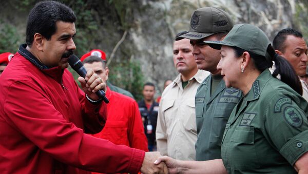 El residente de Venezuela, Nicolás Maduro, junto a la nombrada vicepresidenta de Gobierno, Carmen Meléndez - Sputnik Mundo