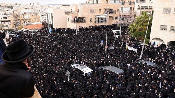 El funeral del rabino Meshulam Dovid Soloveichik en Jerusalén  - Sputnik Mundo