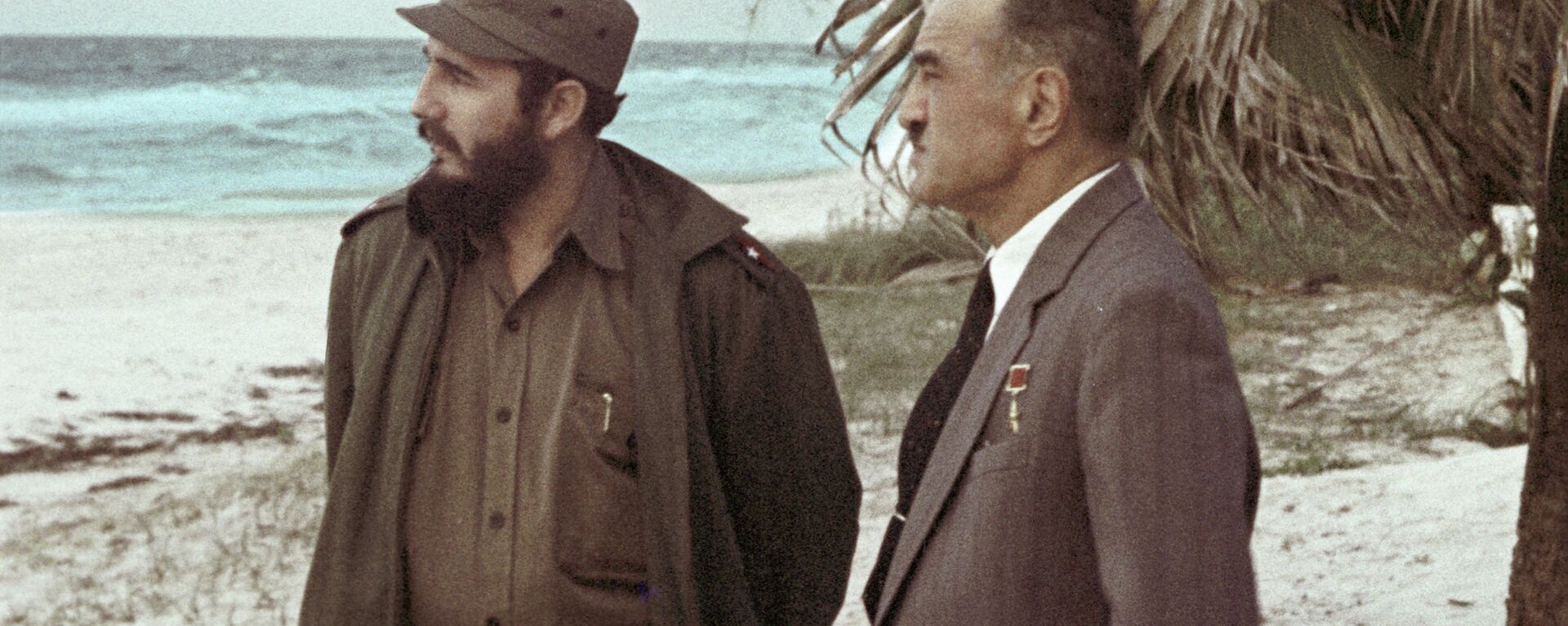Fidel Castro y Anastás Mikoyán - Sputnik Mundo, 1920, 04.02.2021