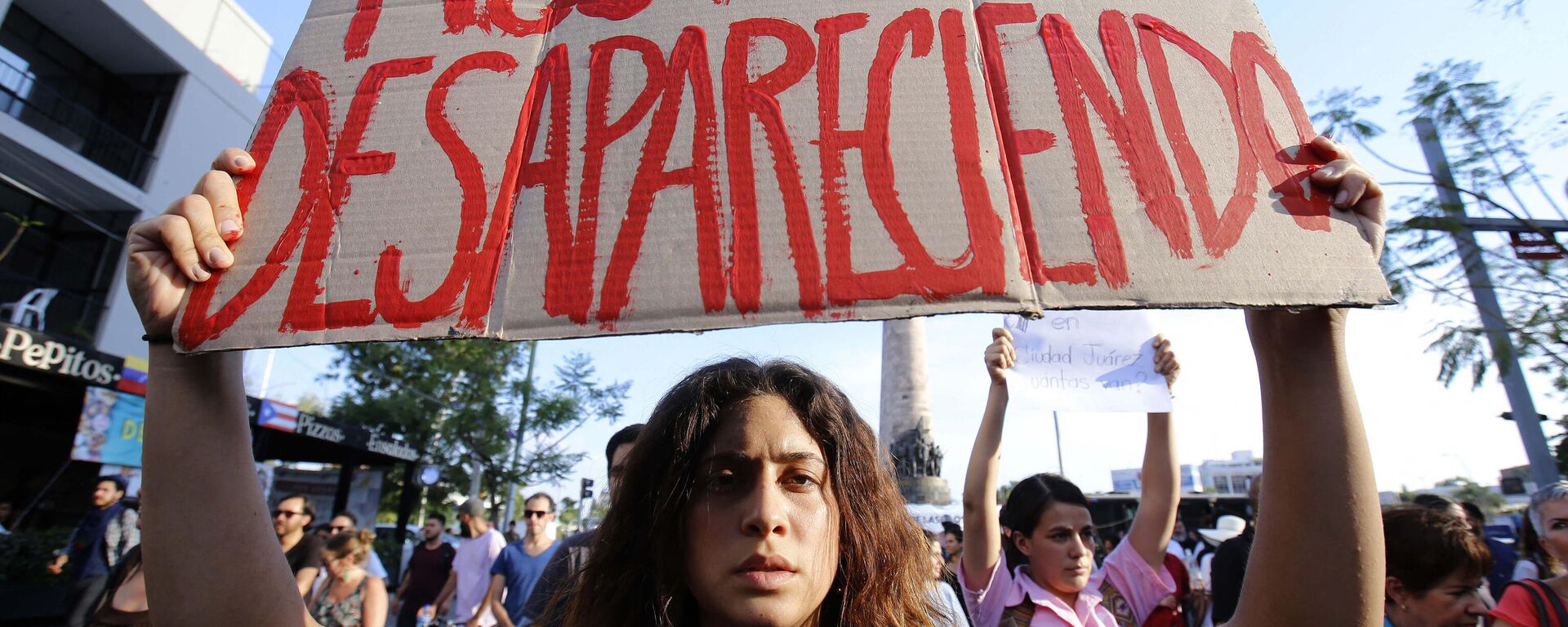 Protesta estudiantil en Guadalajara, Jalisco, contra la violencia y las desapariciones de personas en México - Sputnik Mundo, 1920, 26.08.2021