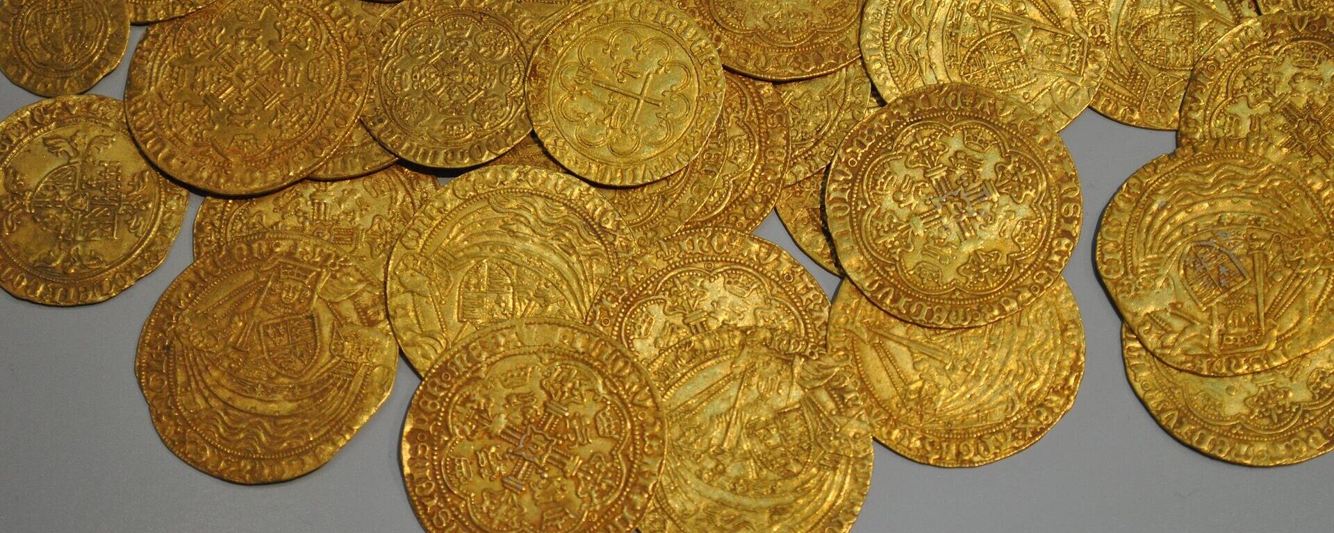 Monedas de oro (imagen referencial) - Sputnik Mundo, 1920, 08.09.2021
