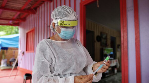 Una médica en Manaos, Brasil - Sputnik Mundo