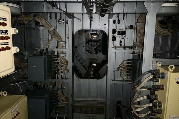 El interior del ekranoplano Lun - Sputnik Mundo