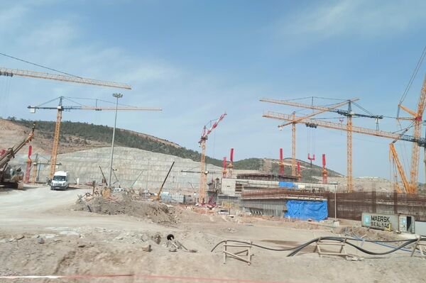 Construcción de la central nuclear de Akkuyu en Turquía - Sputnik Mundo