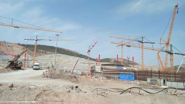 Construcción de la central nuclear de Akkuyu en Turquía (archivo) - Sputnik Mundo
