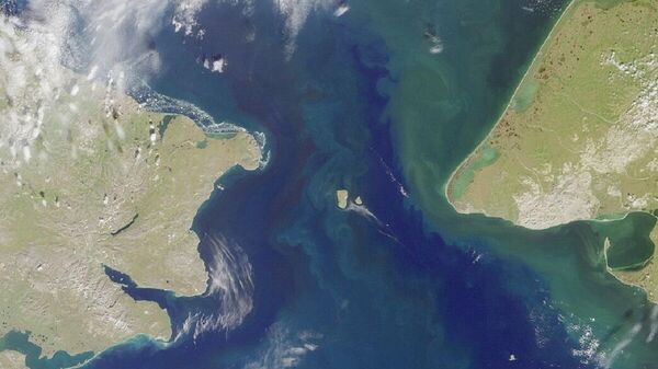 El estrecho de Bering que separa Siberia de Alaska en el Pacífico Norte - Sputnik Mundo