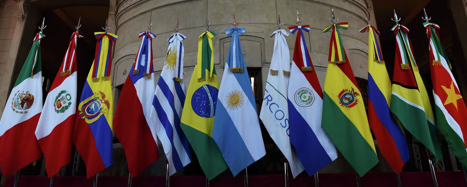Banderas de miembros del Mercosur y Estados asociados - Sputnik Mundo, 1920, 01.02.2023