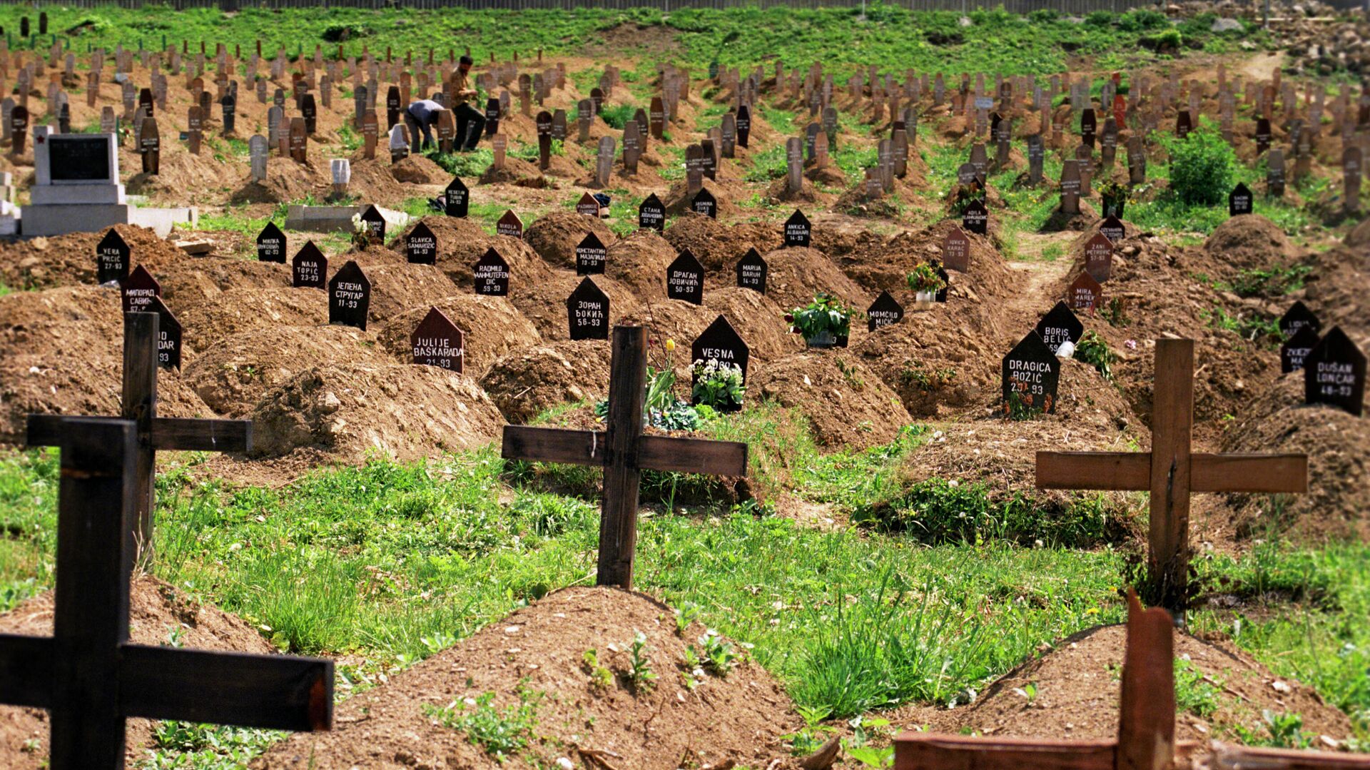 Un cementerio de Sarajevo, con restos de víctimas de la guerra en Yugoslavia - Sputnik Mundo, 1920, 24.03.2021